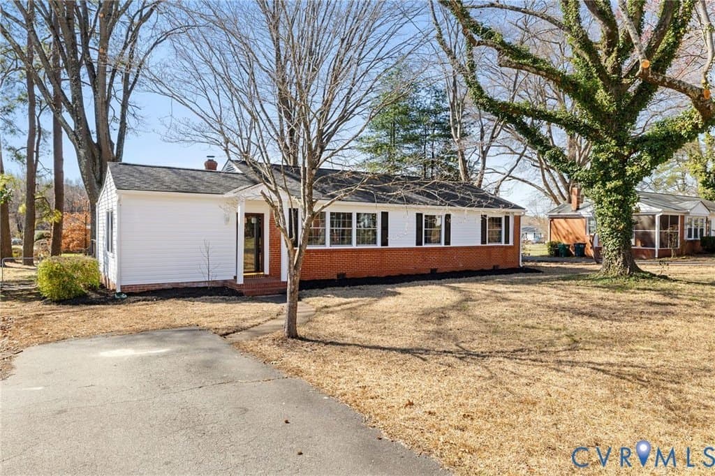 3 bedroom house for sale at 105 St Lo Dr Chamberlayne - $349,950