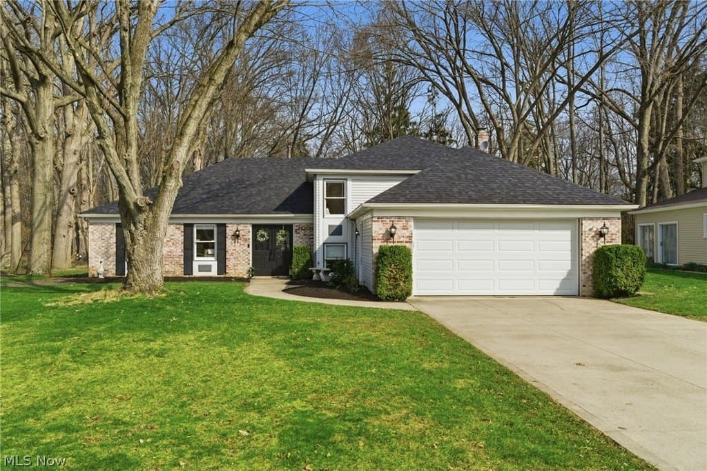 4 bedroom house for sale at 25726 Hidden Acres Dr Westlake 44145 - $499,900
