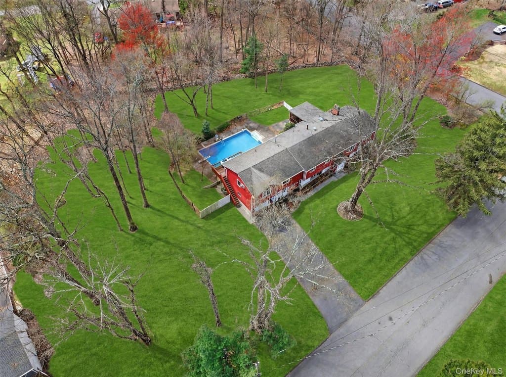 5 bedroom house for sale at 11 Kent Rd Airmont - $1,200,000