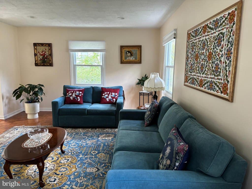 3 bedroom house for sale at 4520 Oaklyn Ln Bowie - $529,900