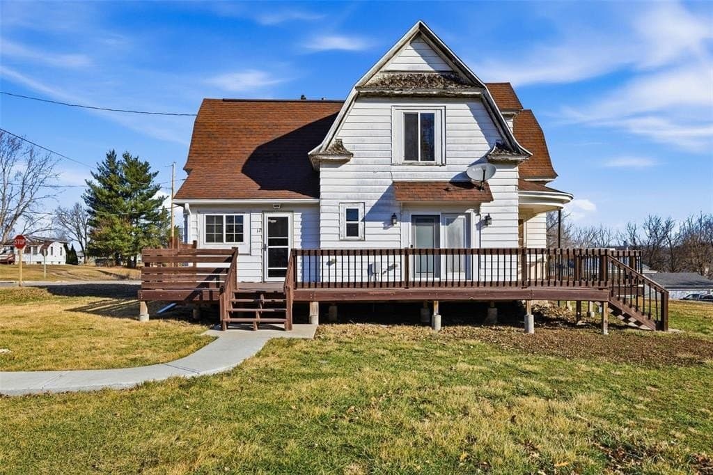 3 bedroom house for sale at 12 W Main St Central City - $180,000