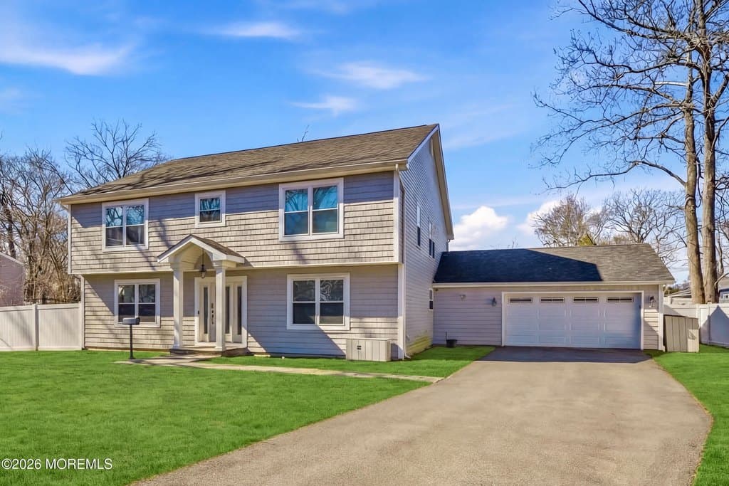 5 bedroom house for sale at 232 Woodcrest Rd Oakhurst - $1,999,000