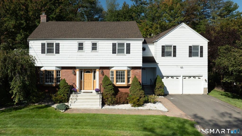4 bedroom house for sale at 243 Terry Rd Hartford - $699,000