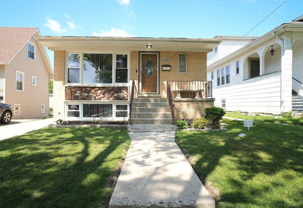 3 bedroom house for sale at 1428 1/2 N Ashbel Ave Berkeley - $340,000