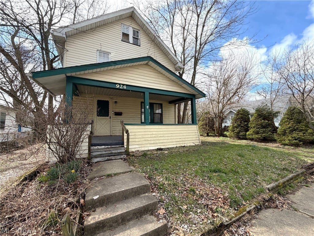 6 bedroom house for sale at 924 Concord Ave Akron - $75,000