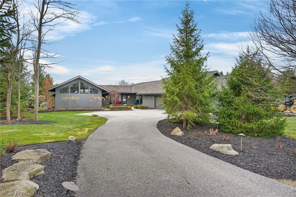 3 bedroom condo for sale at 513 Ravine Dr Aurora - $1,399,999