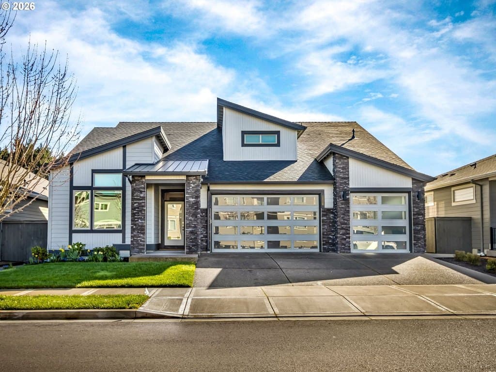 5 bedroom house for sale at 5452 SE 80th Ave Hillsboro 97123 - $899,999