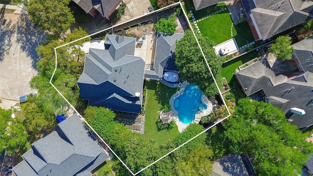 4 bedroom house for sale at 14 Fosters Ct Sugar Land 77479 - $740,000