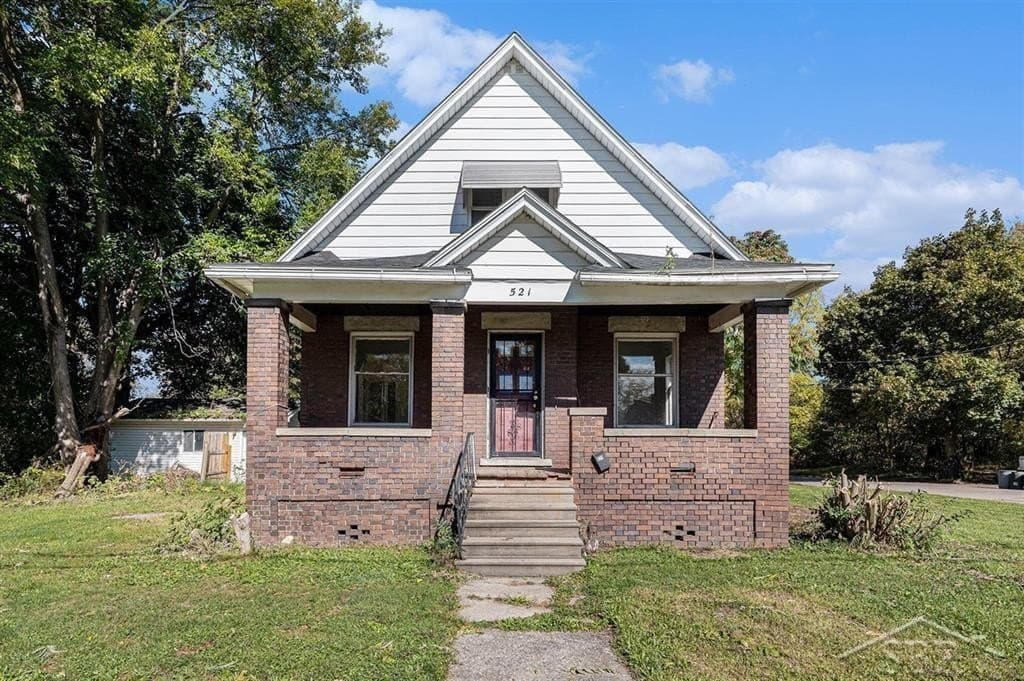 3 bedroom house for sale at 521 Birch St Saginaw 48601 - $51,900