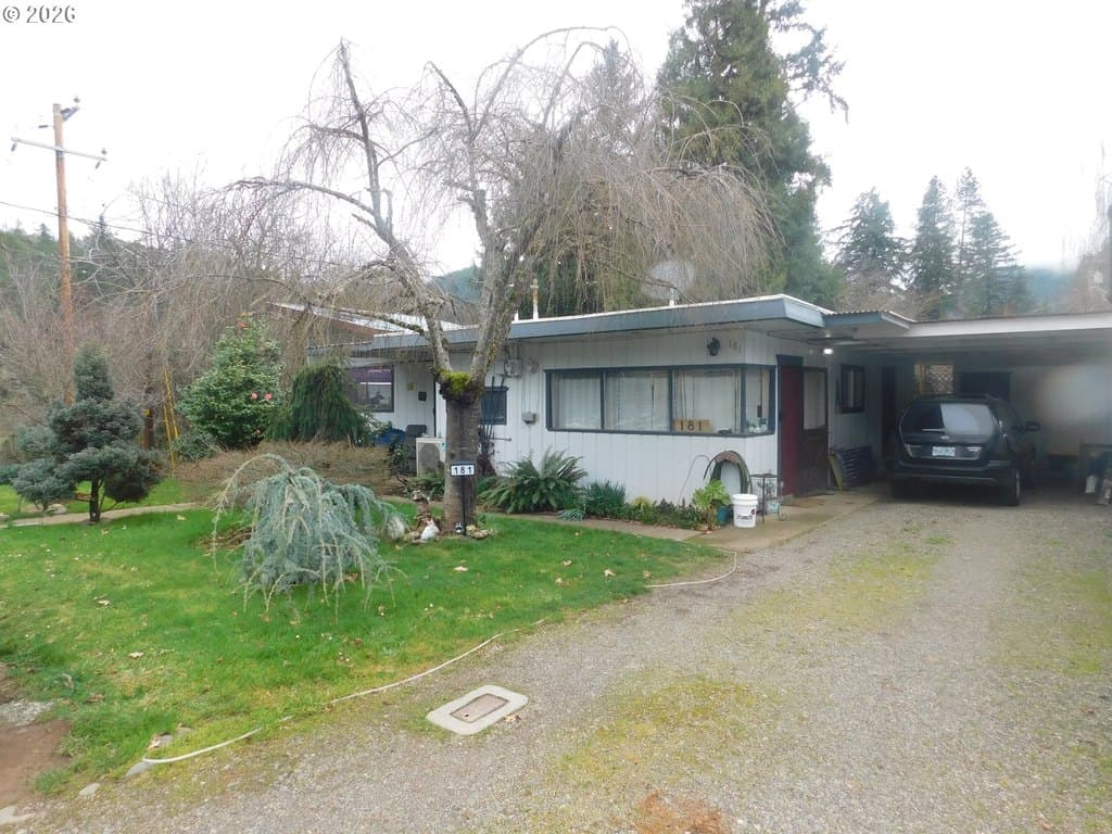 4 bedroom house for sale at 181 Ecklund St Canyonville - $320,000