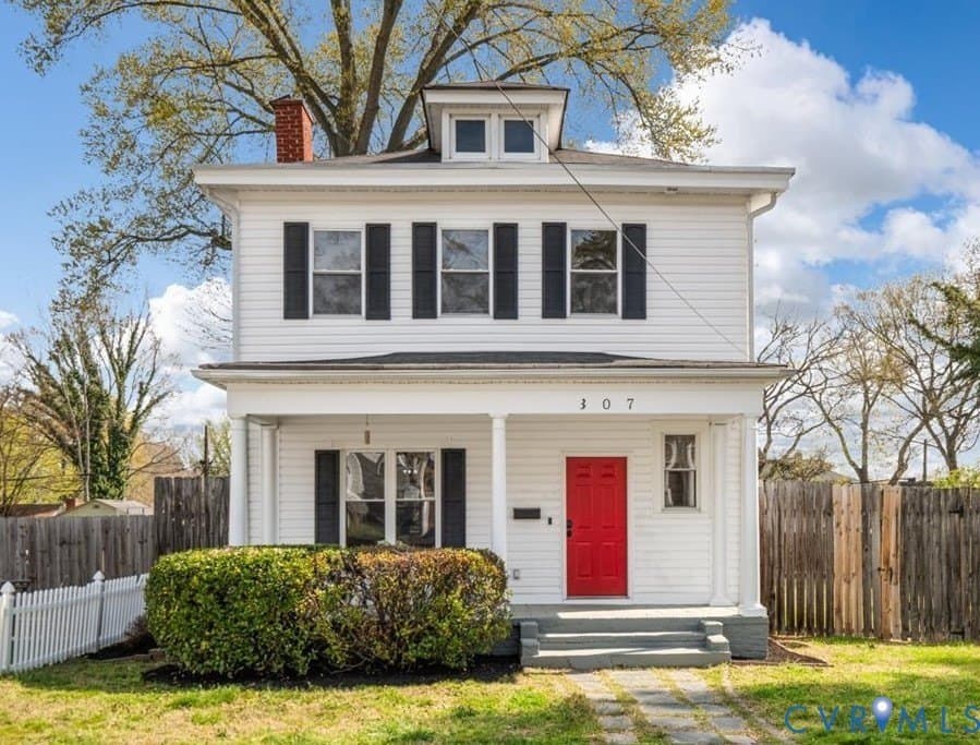 3 bedroom house for sale at 307 W 26th St Richmond - $405,000
