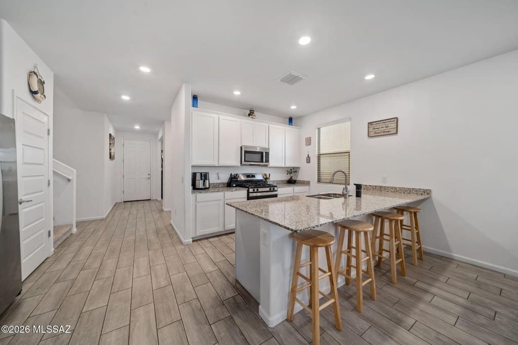 4 bedroom house for sale at 757 W Calle El Teclado Sahuarita 85629 - $463,900