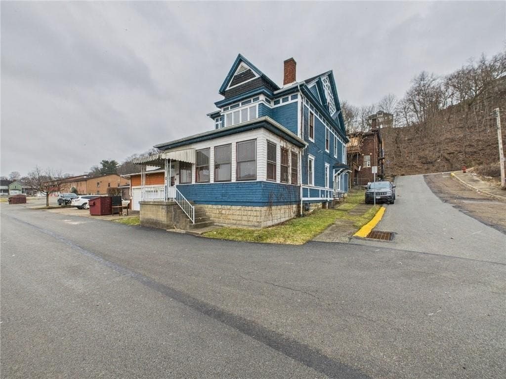 5 bedroom house for sale at 502 W Liberty Ave Charleroi - $99,900