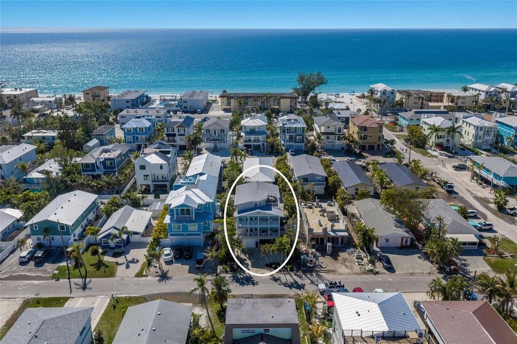6 bedroom multi-family for sale at 2412 Avenue B Bradenton Beach - $1,990,000