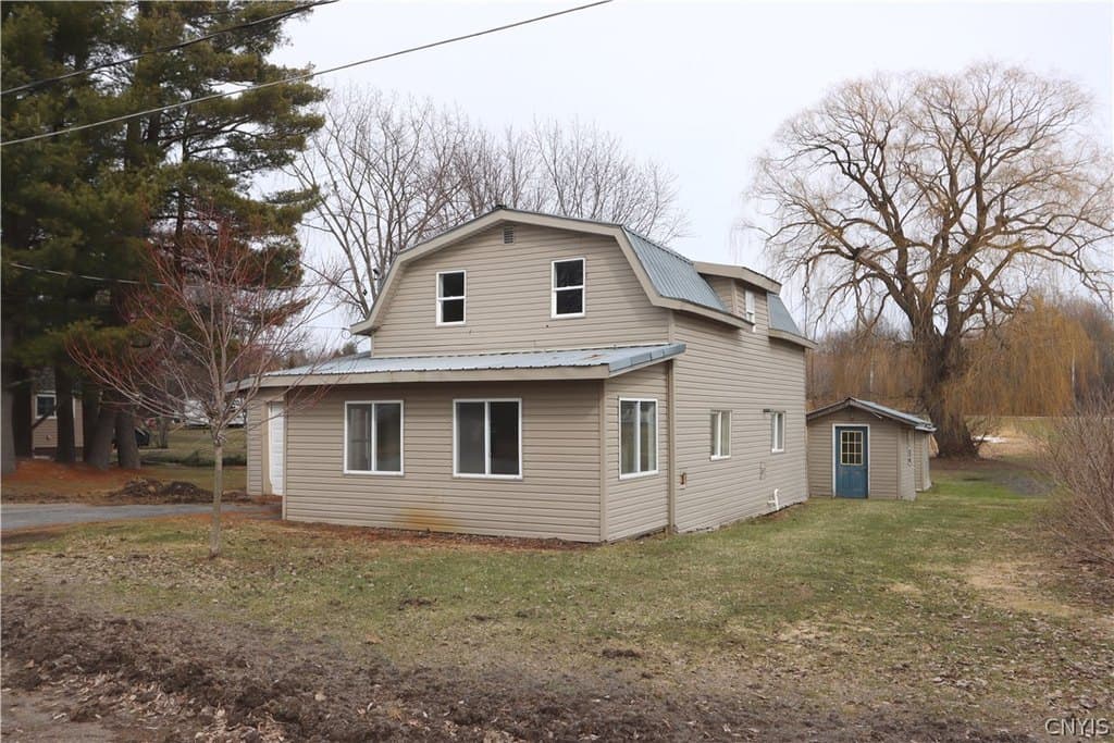 2 bedroom house for sale at 4906 Wilder Rd Adams - $129,900