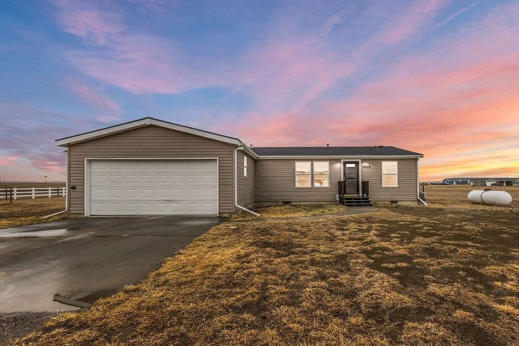 3 bedroom mobile home for sale at 9819 Amidon Rd Broadview - $319,900