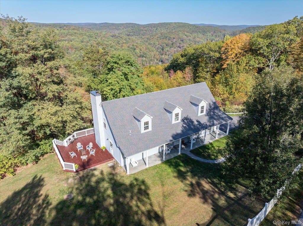 3 bedroom house for sale at 581 Barrett Hill Rd Carmel 10541 - $675,000