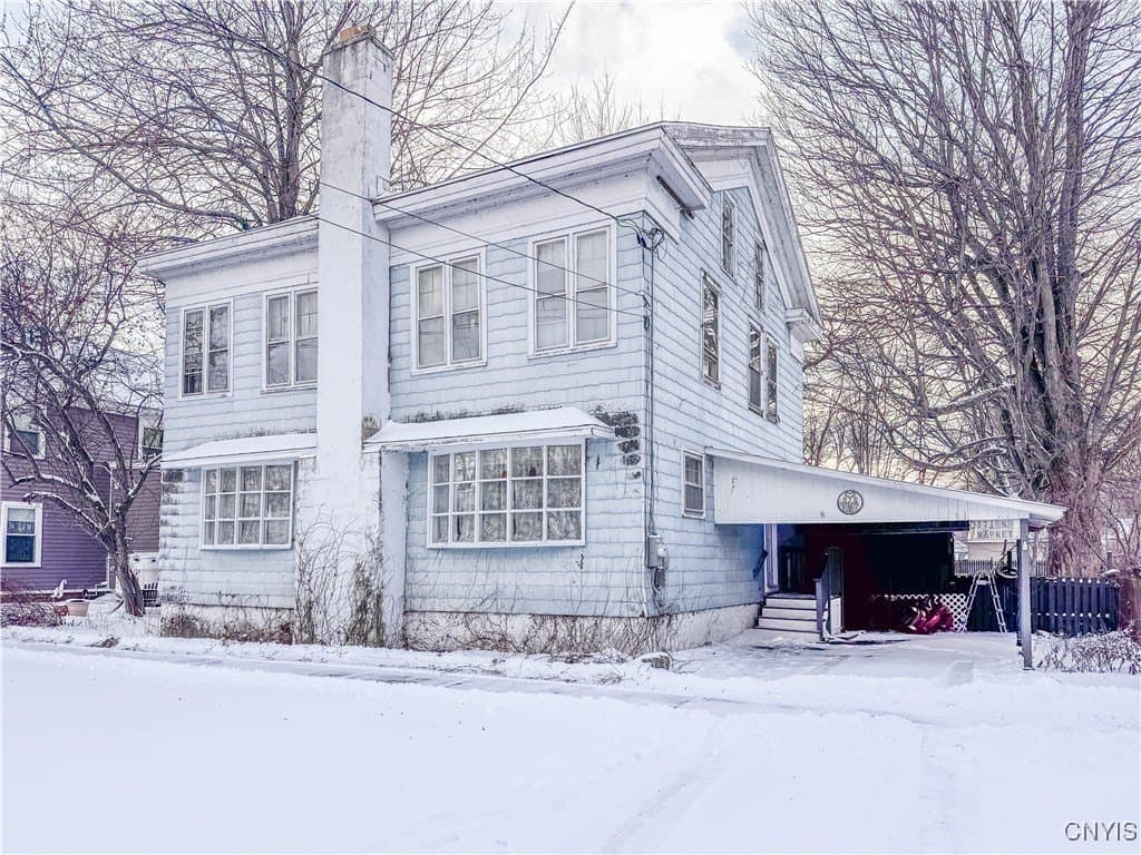 3 bedroom house for sale at 171 S Market St Cape Vincent - $200,000