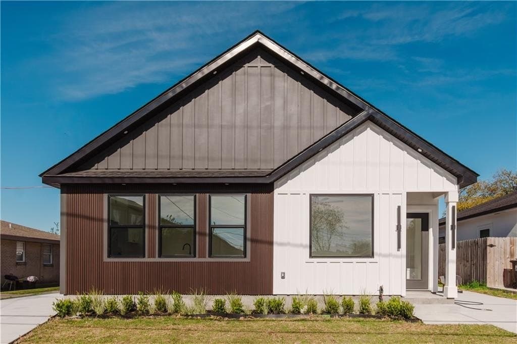 6 bedroom multi-family for sale at 3410 Montesquieu St Chalmette - $409,900
