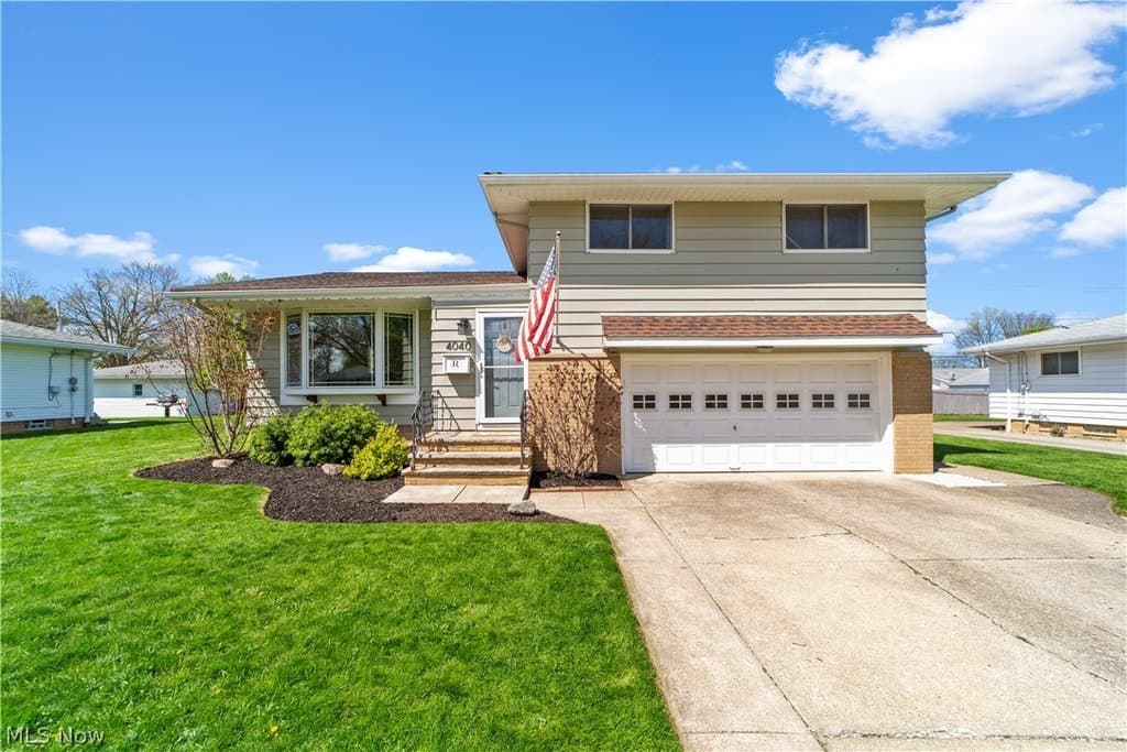 3 bedroom house for sale at 4040 W 213th St Fairview Park 44126 - $300,000