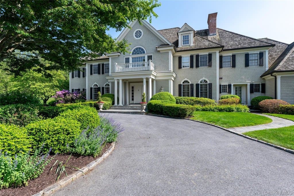 6 bedroom house for sale at 17 Great Hills Farm Rd Bedford - $3,950,000