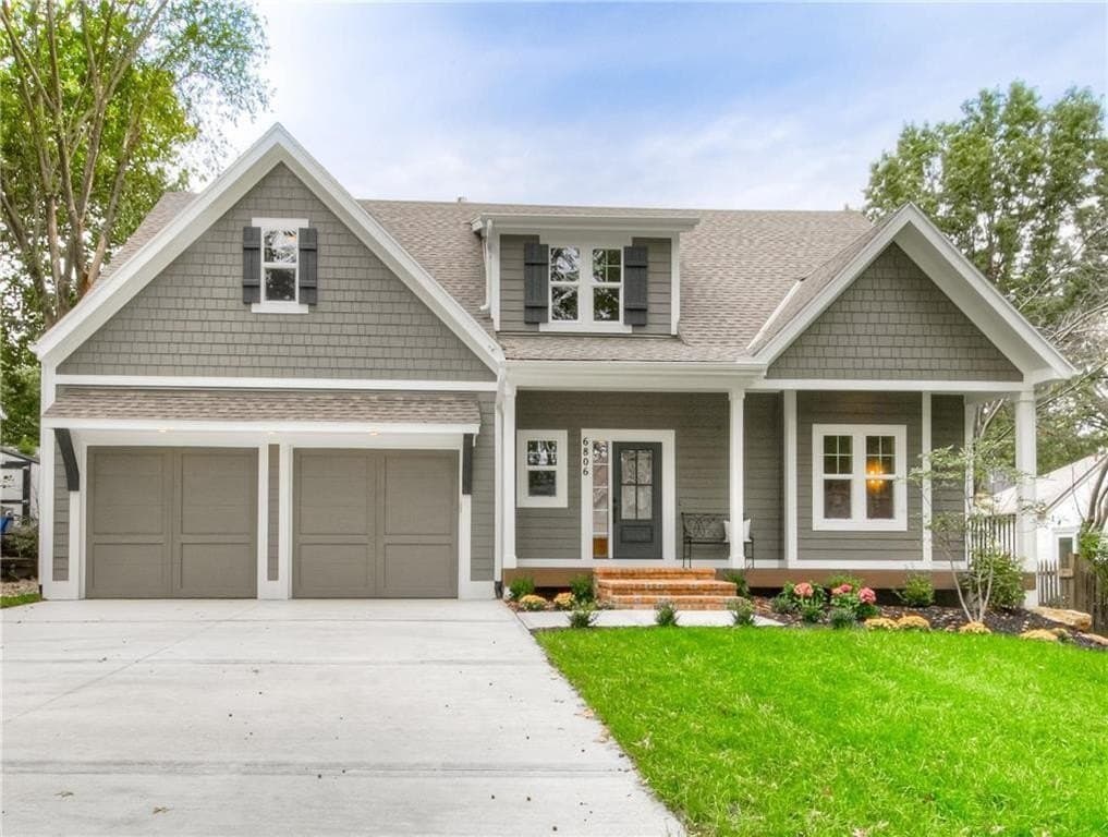 5 bedroom house for sale at 6806 Fontana St Prairie Village 66208 - $1,295,000