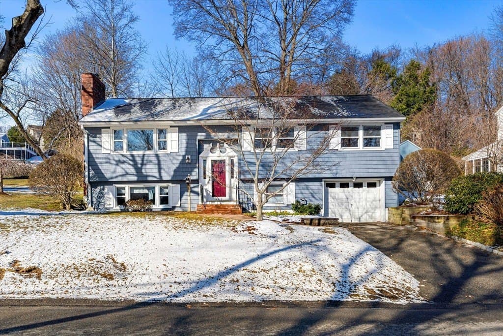 3 bedroom house for sale at 169 Starr Ave Lowell 01852 - $659,900