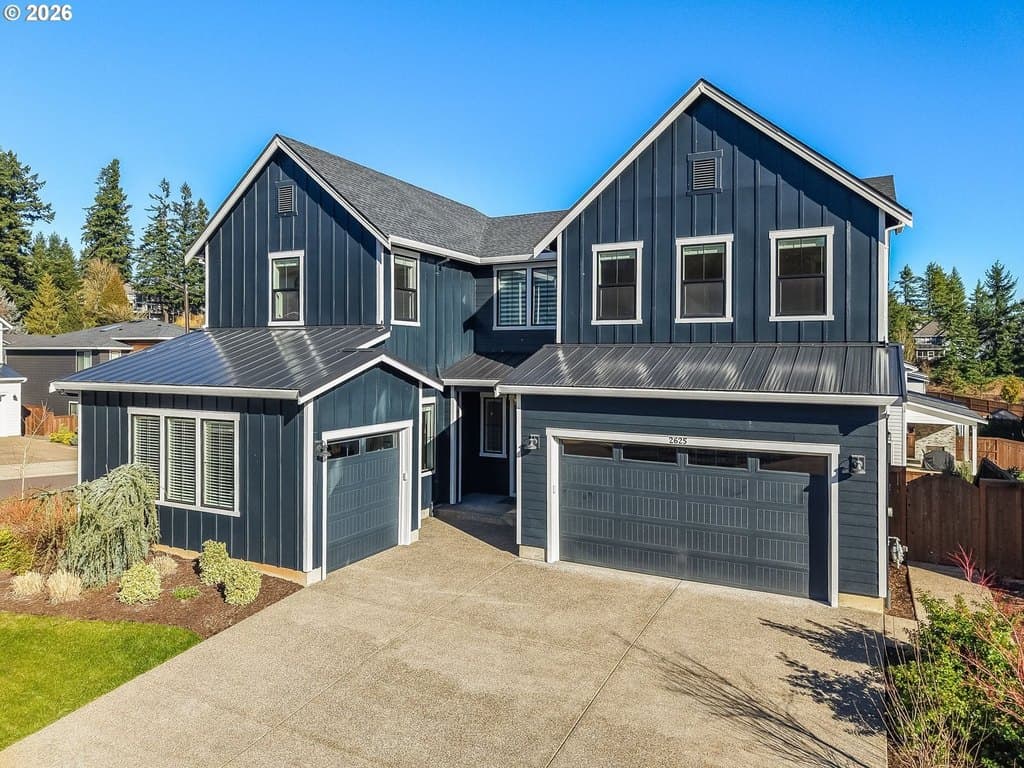 6 bedroom house for sale at 2625 Satter St West Linn 97068 - $1,695,000