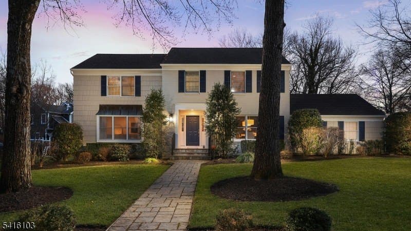 4 bedroom house for sale at 9 Settlers Ln Westfield 07090 - $1,650,000