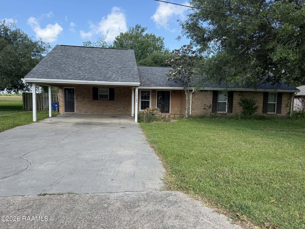 3 bedroom house for sale at 13723 Lynnedale Loop Abbeville - $182,000