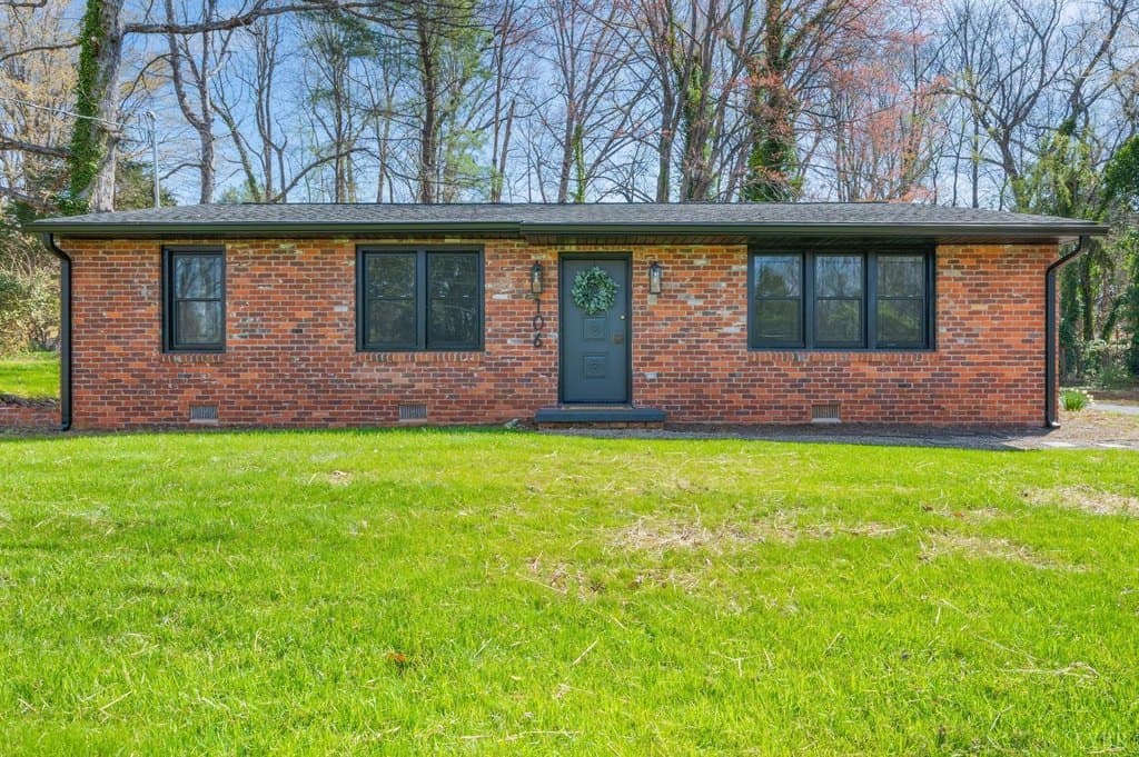 3 bedroom house for sale at 106 Howard Dr Lynchburg 24503 - $349,000