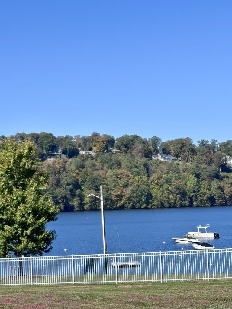 3 bedroom house for sale at 26 Clearview Dr Candlewood Shores - $379,000