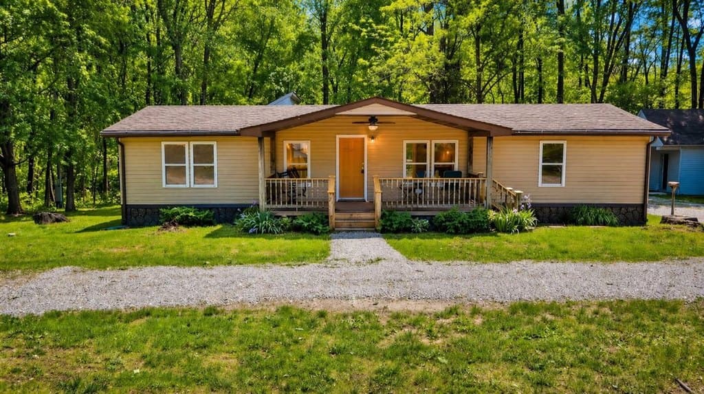 3 bedroom farm for sale at 447 Mayhew Rd Glasgow 42141 - $170,777