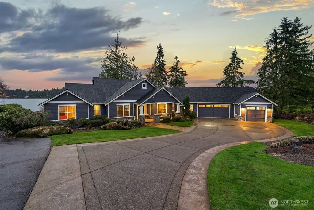 3 bedroom house for sale at 4827 Bayshore Ln NW Olympia - $1,795,000