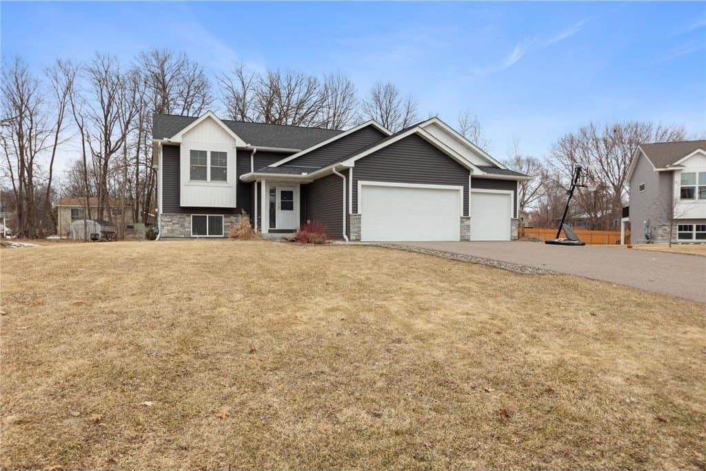 5 bedroom house for sale at 1856 Partridge Pl Centerville - $449,900