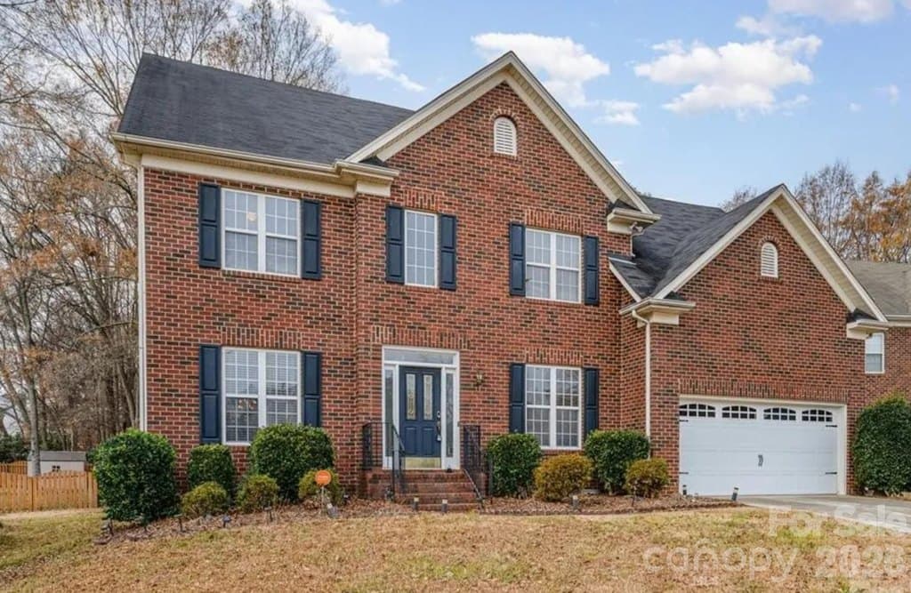 4 bedroom house for sale at 11005 Chilcomb Ct Charlotte - $539,800