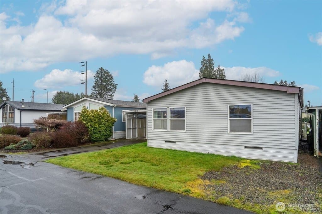 2 bedroom mobile home for sale at 2408 Fords Prairie Ave Centralia - $130,000