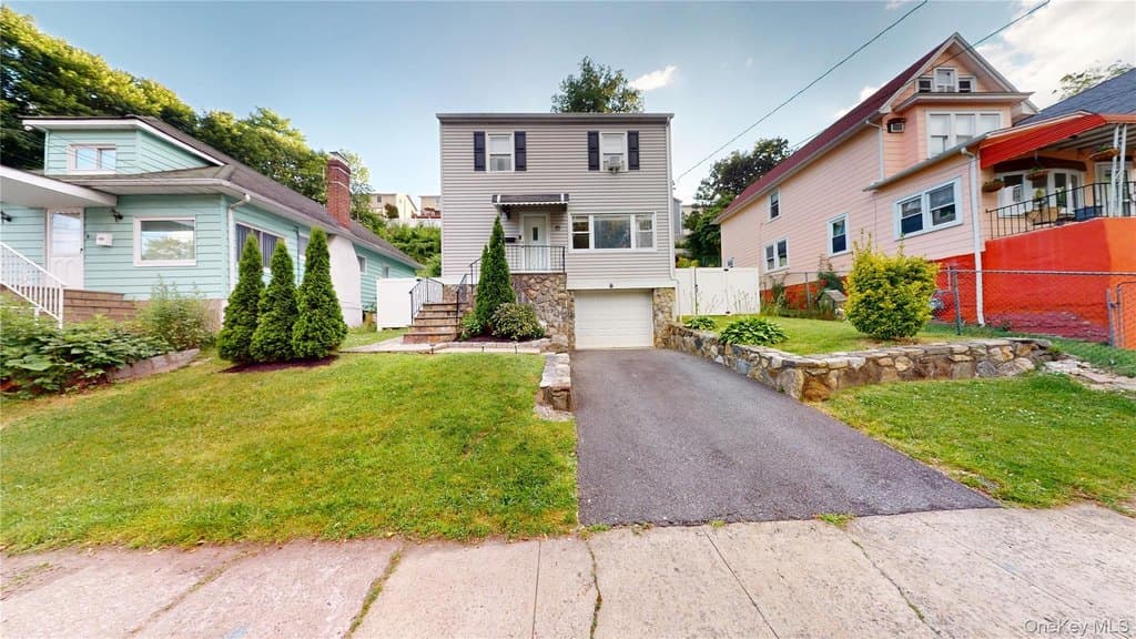 4 bedroom house for sale at 85 Aka 81 Bushey Ave Yonkers 10710 - $760,000