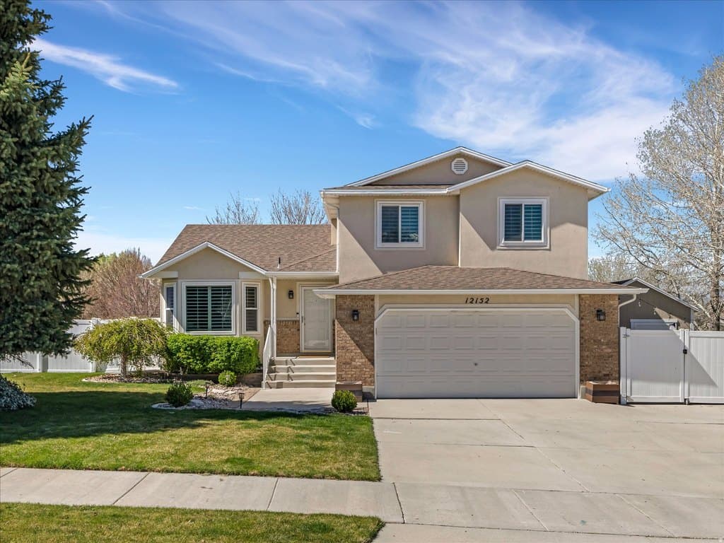 5 bedroom house for sale at 12152 S Gracie View Pl W Draper - $715,000