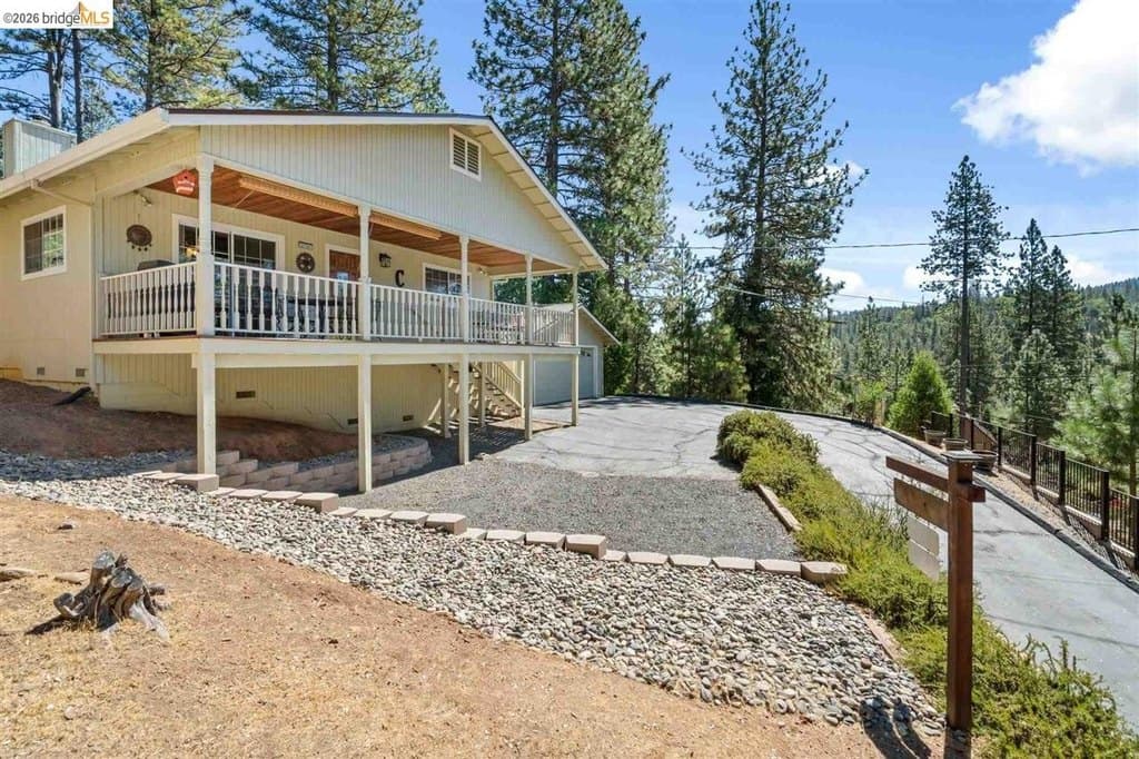 3 bedroom house for sale at 20701 Point View Dr Pine Mountain Lake 95321 - $387,500