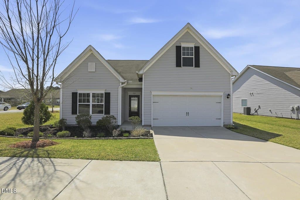 4 bedroom house for sale at 232 Theys Mill Way Fuquay-Varina 27526 - $435,000