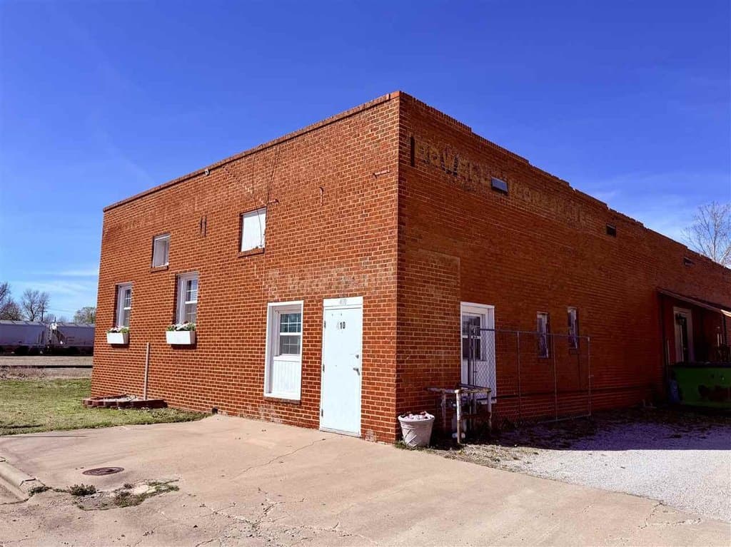 3 bedroom house for sale at 410 W Padon Ave Blackwell - $125,000