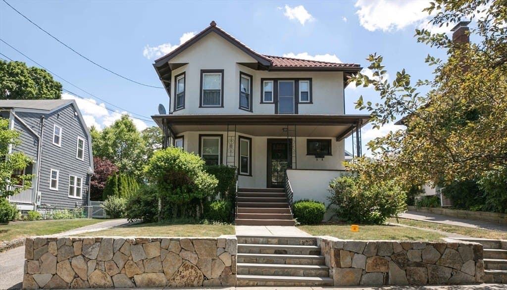 4 bedroom house for sale at 20 Hall Ave Watertown Town 02472 - $899,900