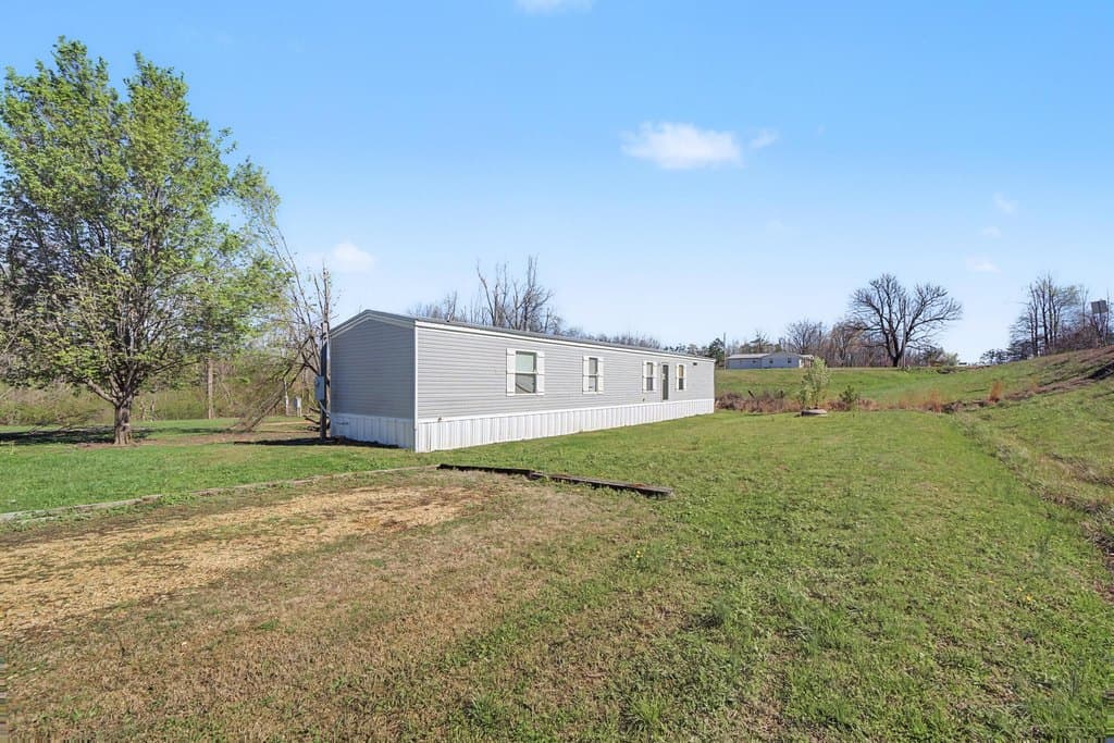 3 bedroom mobile home for sale at 761 Highway 4 Booneville - $95,000