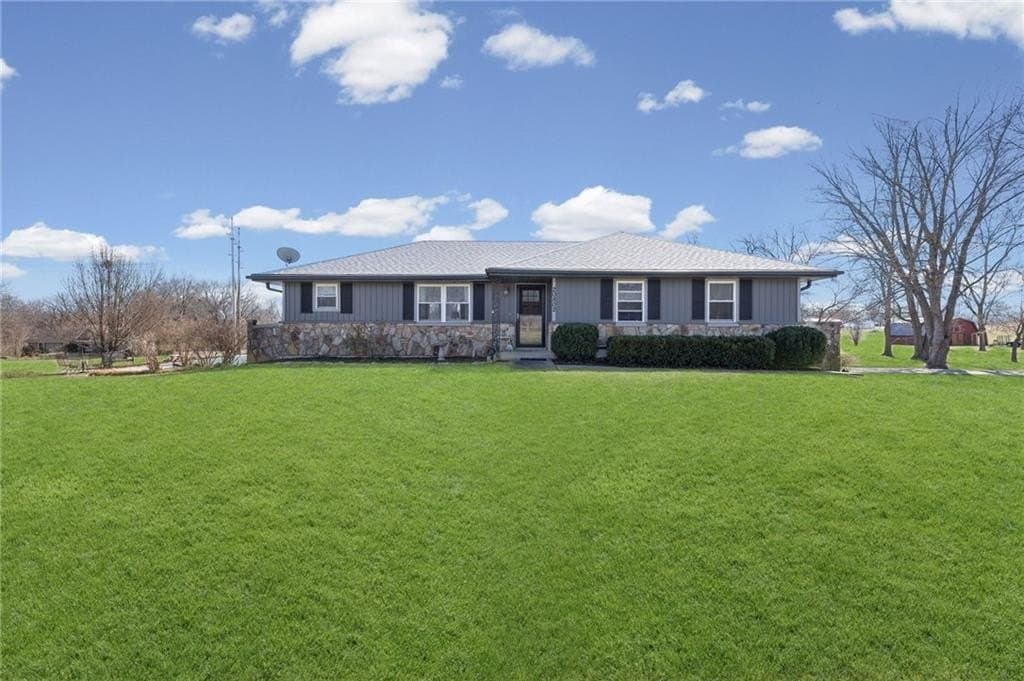 3 bedroom house for sale at 20802 S Dean Rd Belton 64012 - $385,000