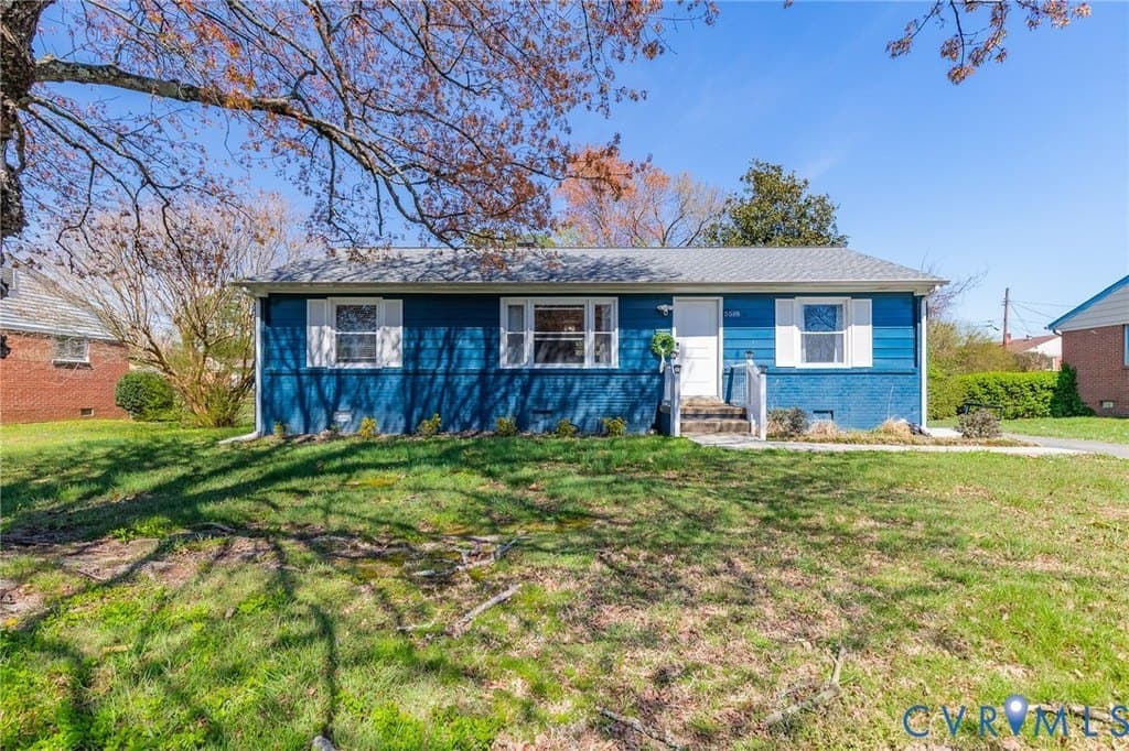 3 bedroom house for sale at 5518 Wainwright Dr Richmond - $349,950