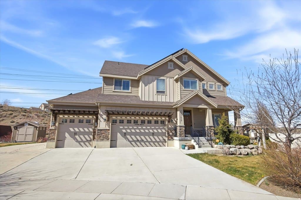 6 bedroom house for sale at 15198 S Mule Train Dr Bluffdale - $1,000,000
