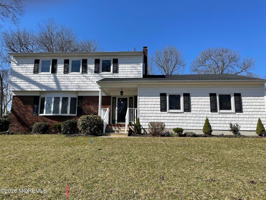 8 bedroom house for sale at 104 Pear St Oakhurst - $1,650,000