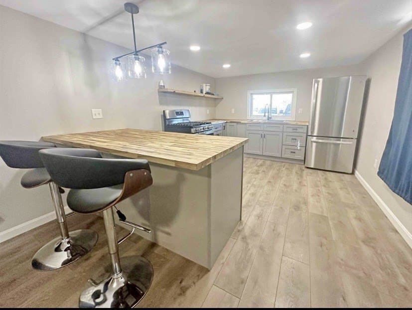2 bedroom mobile home for sale at 20 Jake Ln Acushnet - $174,900