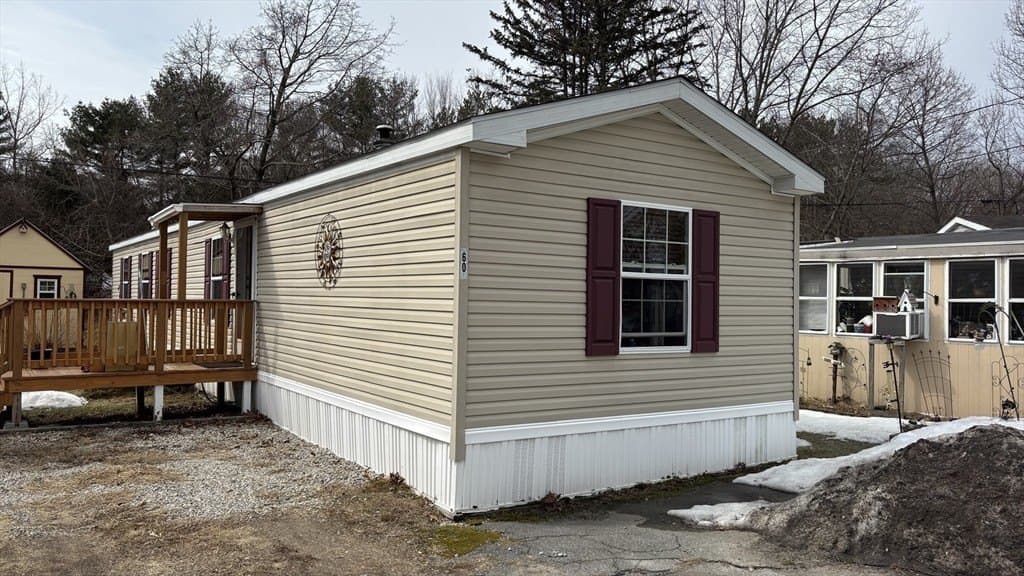 2 bedroom mobile home for sale at 557 SW Cutoff Unit 60 Auburn - $174,900